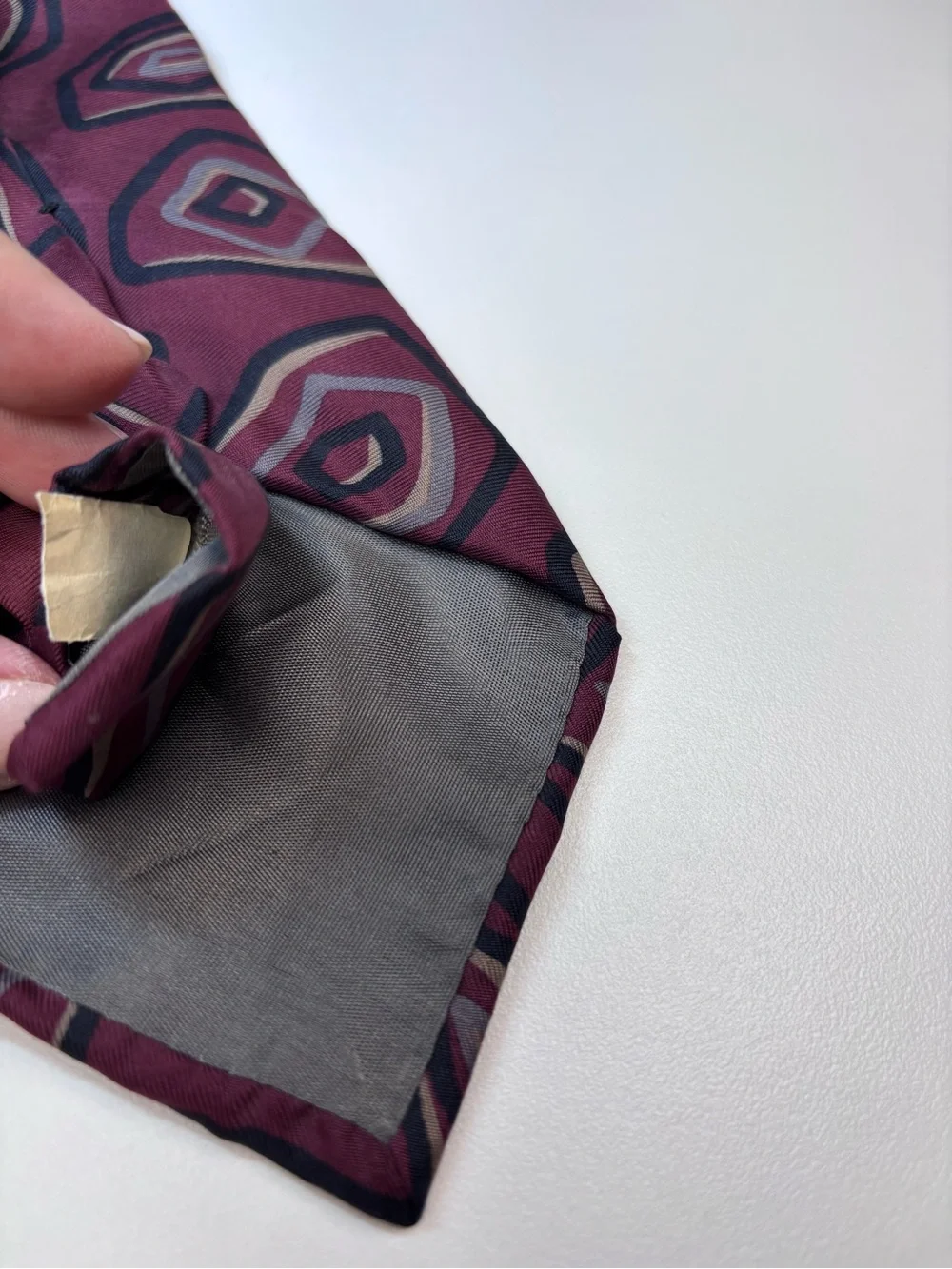 Mezzo Matteo Men's Burgundy Geometric Tie Vintage 100% Silk EUC